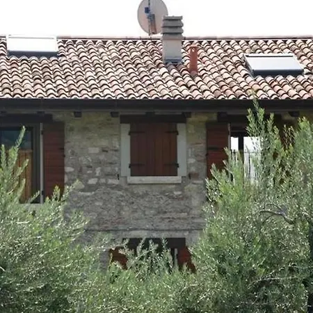 The Olive House, Garden And Pool