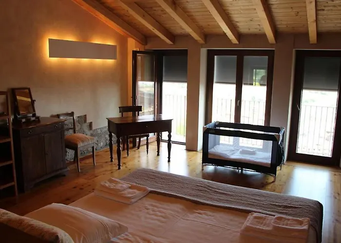 The Olive House, Garden And Pool *